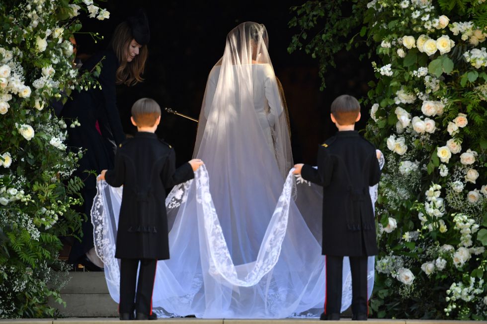 Bridal veil, Veil, Bride, Photograph, Bridal accessory, Marriage, Ceremony, Dress, Wedding dress, Wedding, 