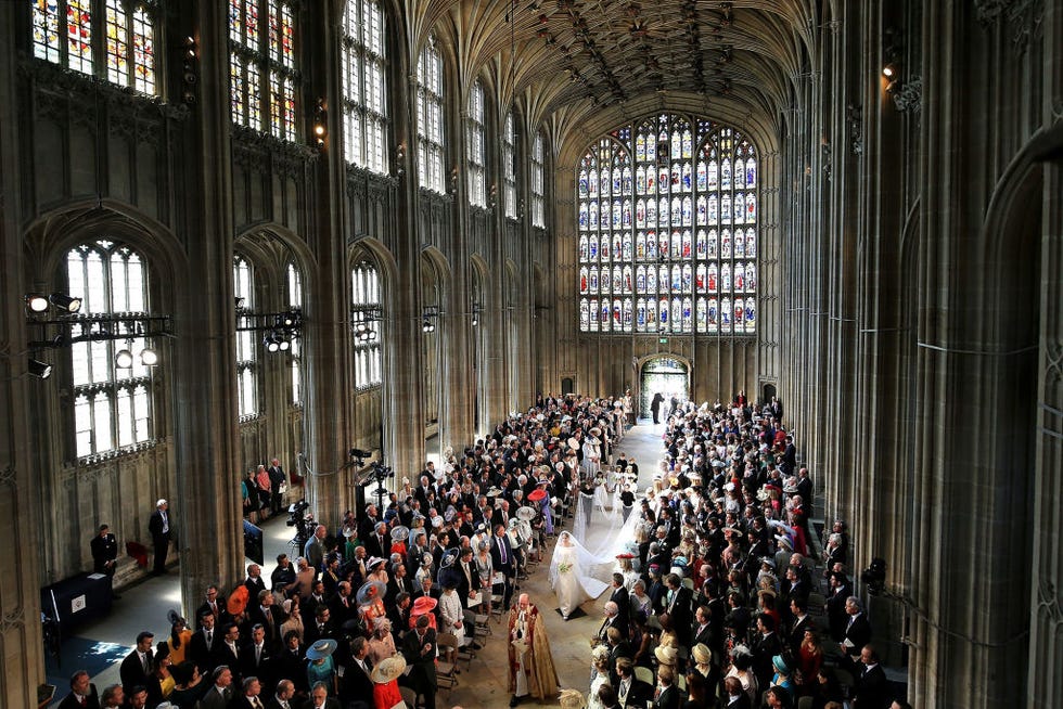 Building, Architecture, Crowd, Place of worship, Chapel, Event, Cathedral, Church, Medieval architecture, Byzantine architecture, 