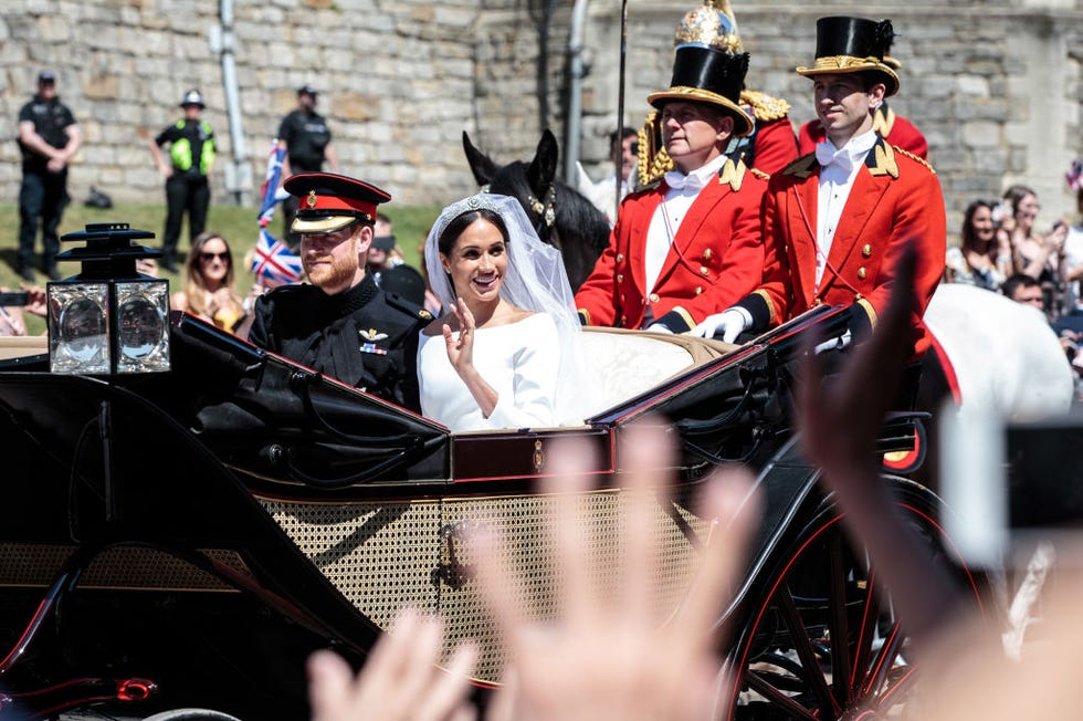 Event, Uniform, Tradition, Headgear, Carriage, Vehicle, Photography, Costume, Team, Festival, 