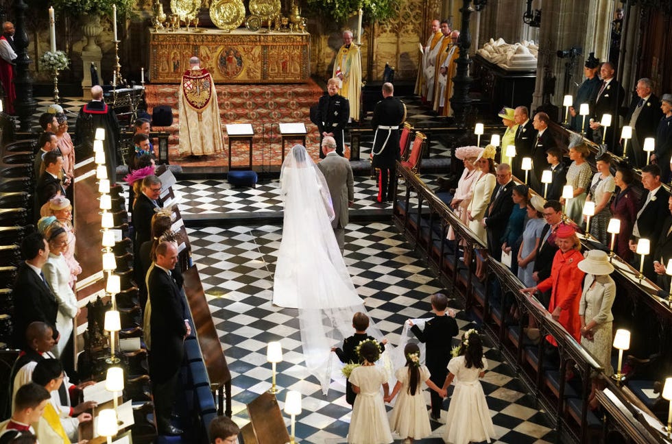 Aisle, Ceremony, Event, Religious institute, Pray, Place of worship, 