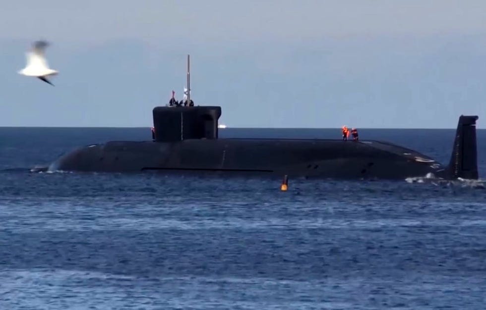 Submarine, Ballistic missile submarine, Cruise missile submarine, Vehicle, Watercraft, Deep-submergence rescue vehicle, Ship, Navy, Stealth ship, Boat, 