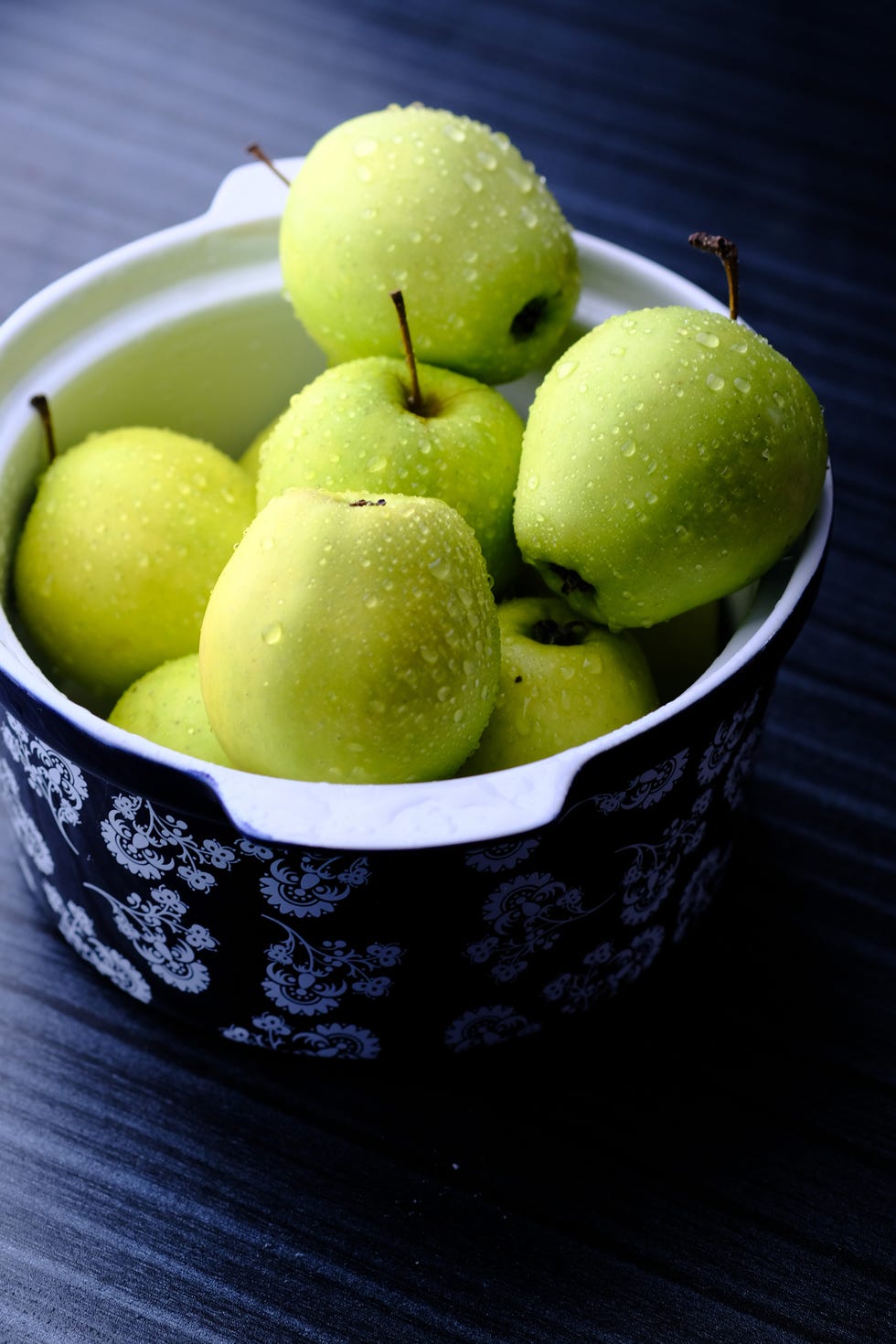 Food, Fruit, Plant, Granny smith, Persian lime, Produce, Sweet lemon, Key lime, Lime, Seedless fruit, 