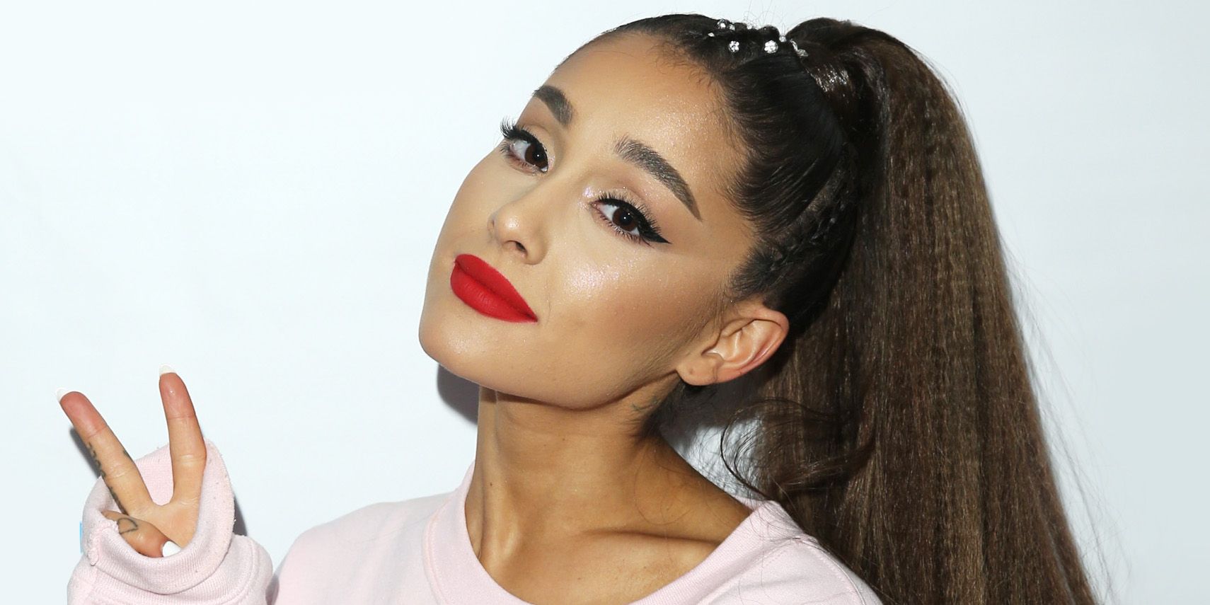 forberede Making hud How to Get Ariana Grande's Winged Liner - Ariana Grande Makeup Artist Tips