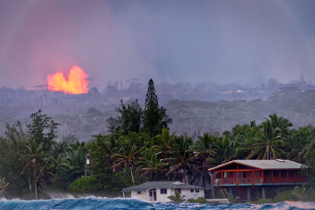hawaii volcano explosion near house