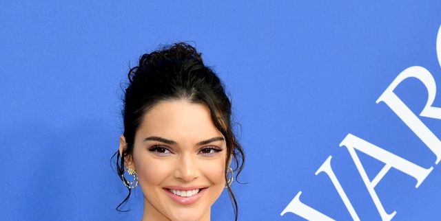 Kendall Jenner is Trying to Make Ankle Purses a Thing and I'm so Confused