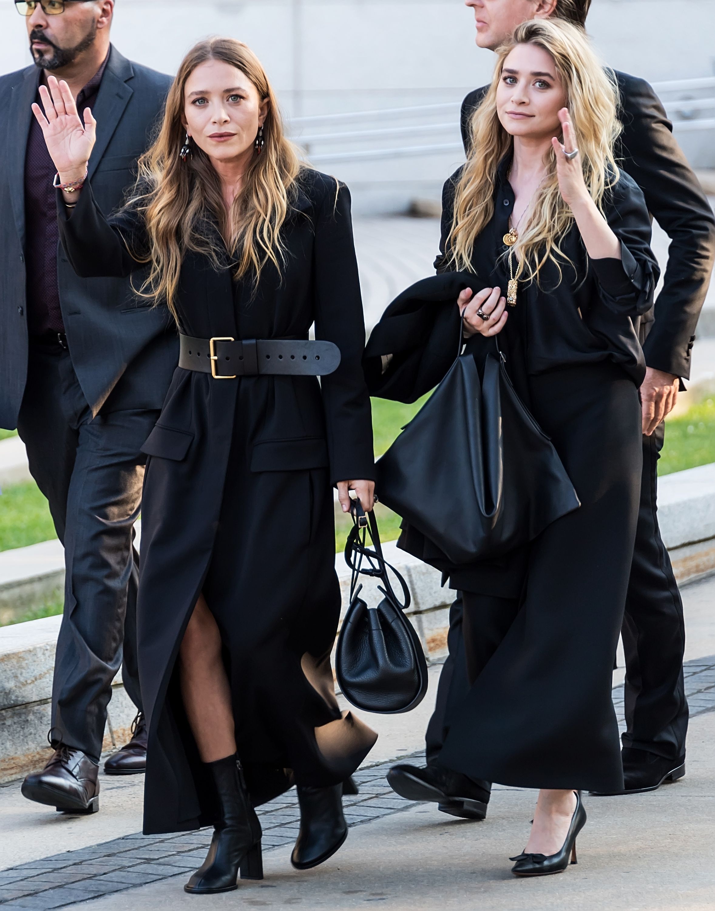 pædagog antyder Shipley Mary-Kate And Ashley Olsen Spotted On Shopping Trip In West Hollywood