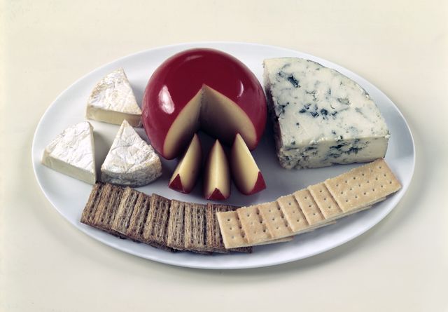 Food, Blue cheese, Cheese, Gorgonzola, Cuisine, Ingredient, Platter, Dish, Dairy, Comfort food, 