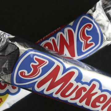 source washington post studio date october 17, 2007 photo julia ewantwp for favorite halloween candy chart 3 musketeers photo by julia ewanthe the washington post via getty images