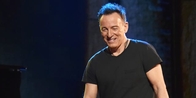 Bruce Springsteen's Anti-Aging Regimen - How He Stays Looking Young