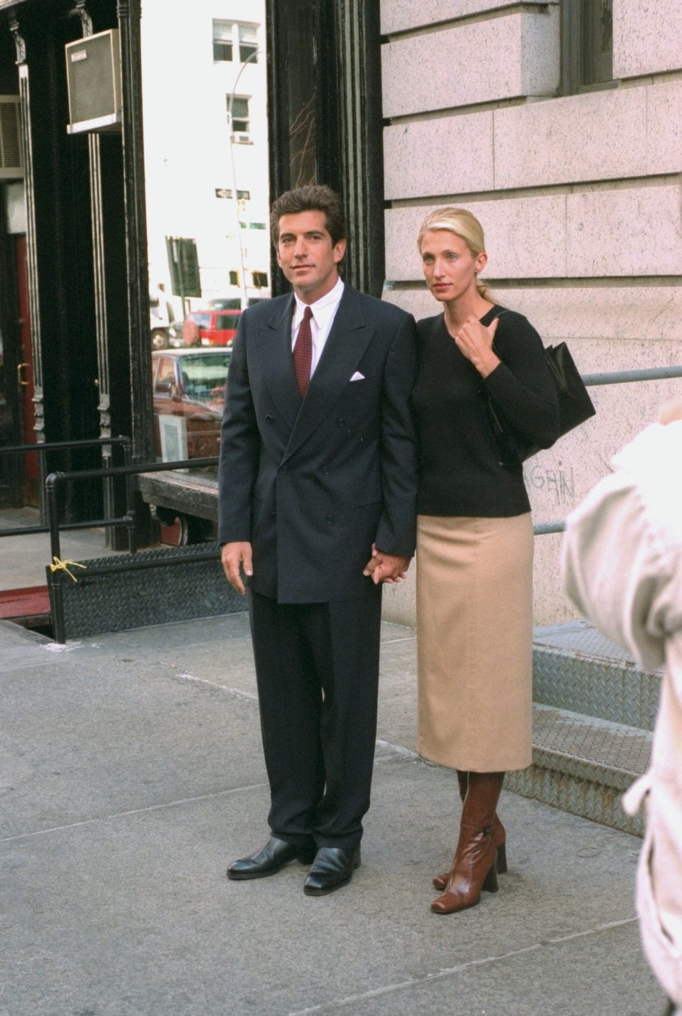 united states october 06: john f. kennedy jr. and bride carolyn bessette kennedy stand in front of their apartment in tribecca. (photo by jon naso/ny daily news archive via getty images)
