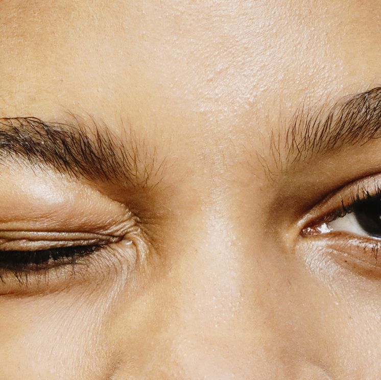 Should You Get Your Eyebrows Threaded Or Waxed? Your Eyebrow Questions  Answered