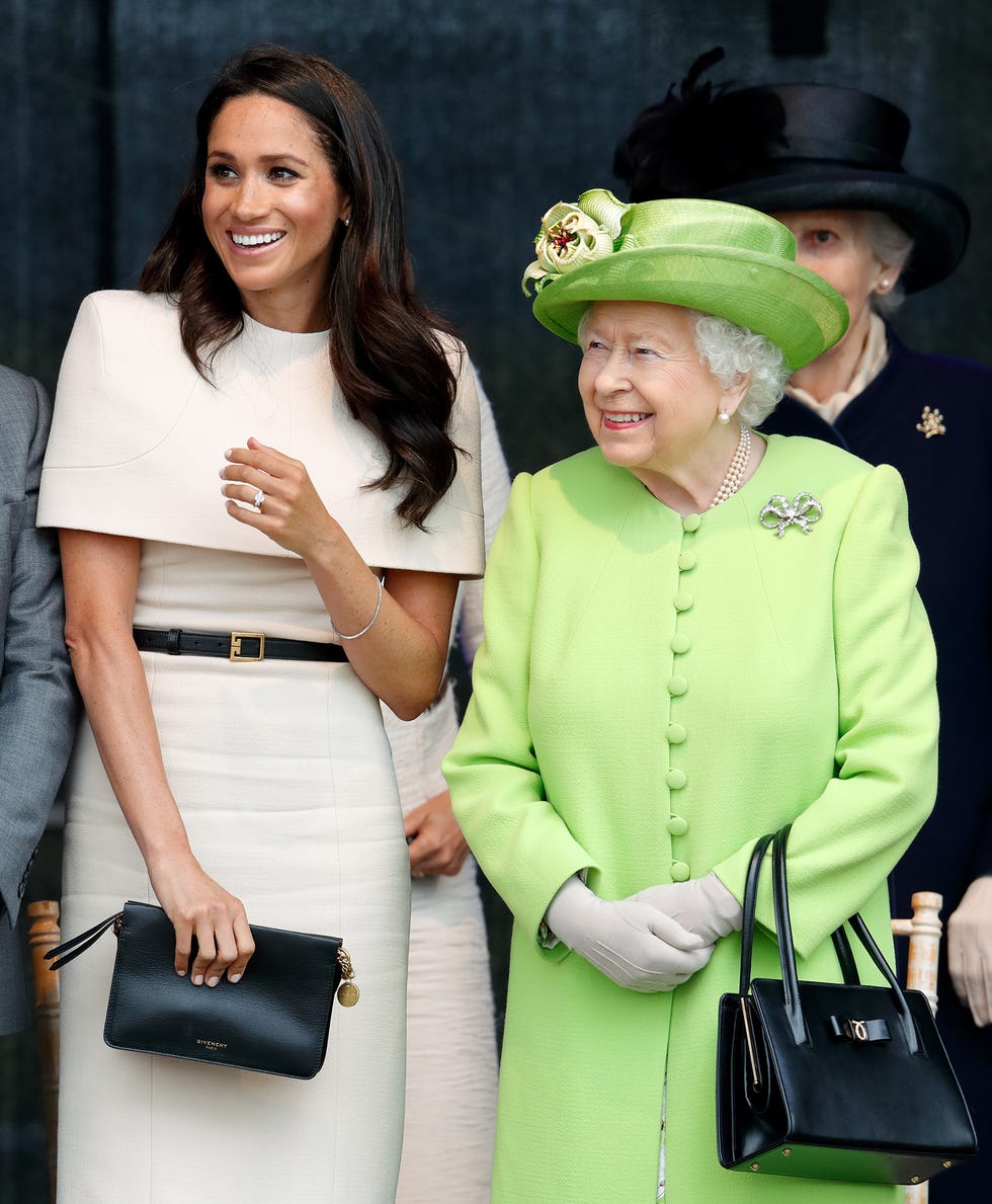 6 of Meghan Markle's Most Stylish Bucket Bags - Dress Like A Duchess