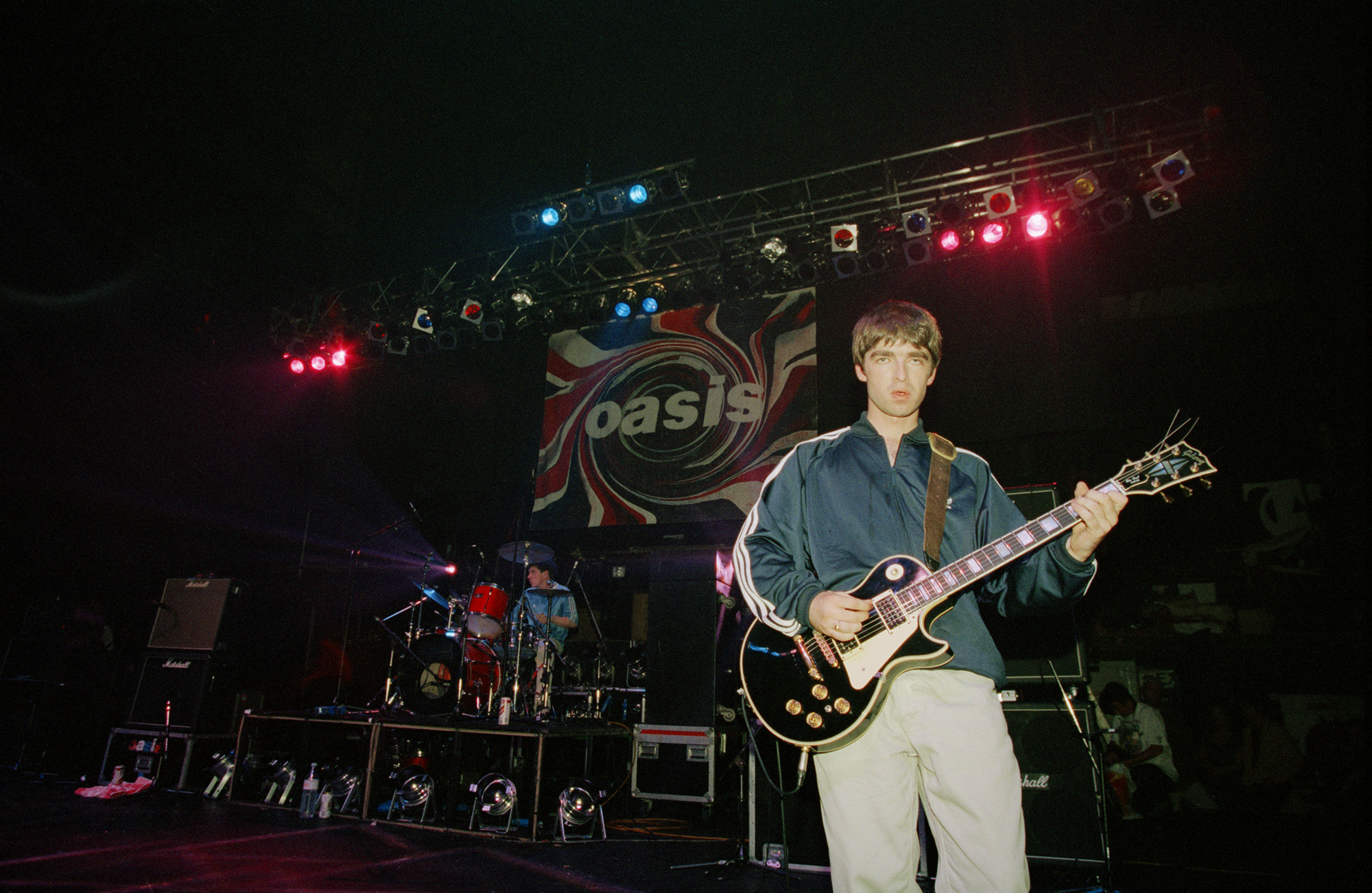 Oasis - Figure 2