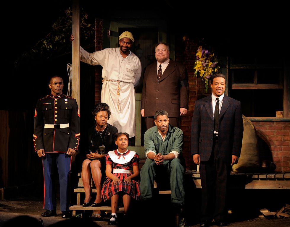 new york   april 26  l r actors chris chalk, viola davis, mykelti williamson backrow, stephen mckinley henderson backrow sacha stewart coleman, denzel washington and russell hornsby onstage during the curtain call for the broadway opening of fences at the cort theatre on april 26, 2010 in new york city  photo by jemal countessgetty images