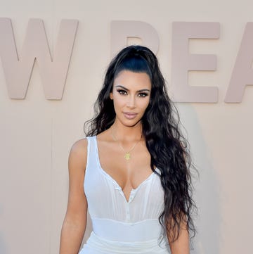 Fashion model, Clothing, Dress, White, Shoulder, Cocktail dress, Fashion, Neck, Beauty, Hairstyle, Fashion model, Clothing, Dress, White, Shoulder, Cocktail dress, Fashion, Neck, Beauty, Hairstyle,