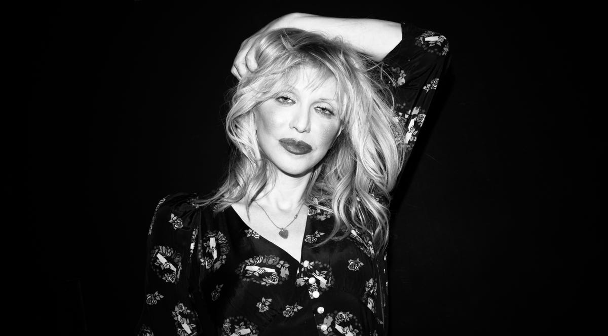 Courtney Love Talks Being Bullied and Purging Her Wardrobe for Heroine ...