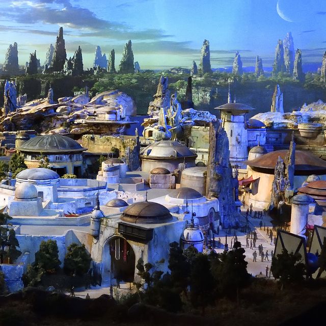 Disney's Star Wars: Galaxy's Edge model