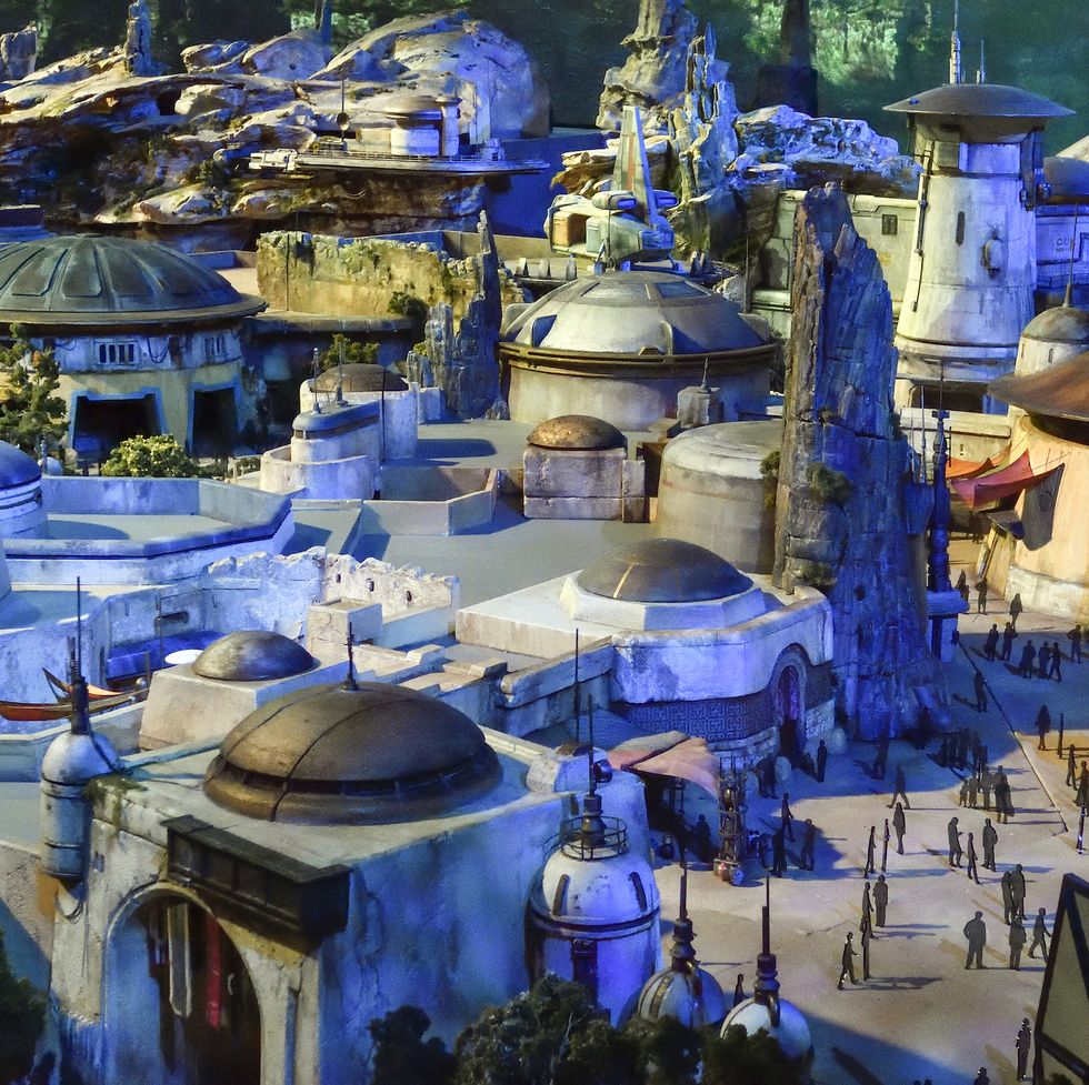 Disney's Star Wars: Galaxy's Edge model