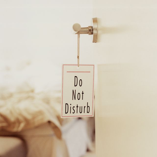 don't disturb sign