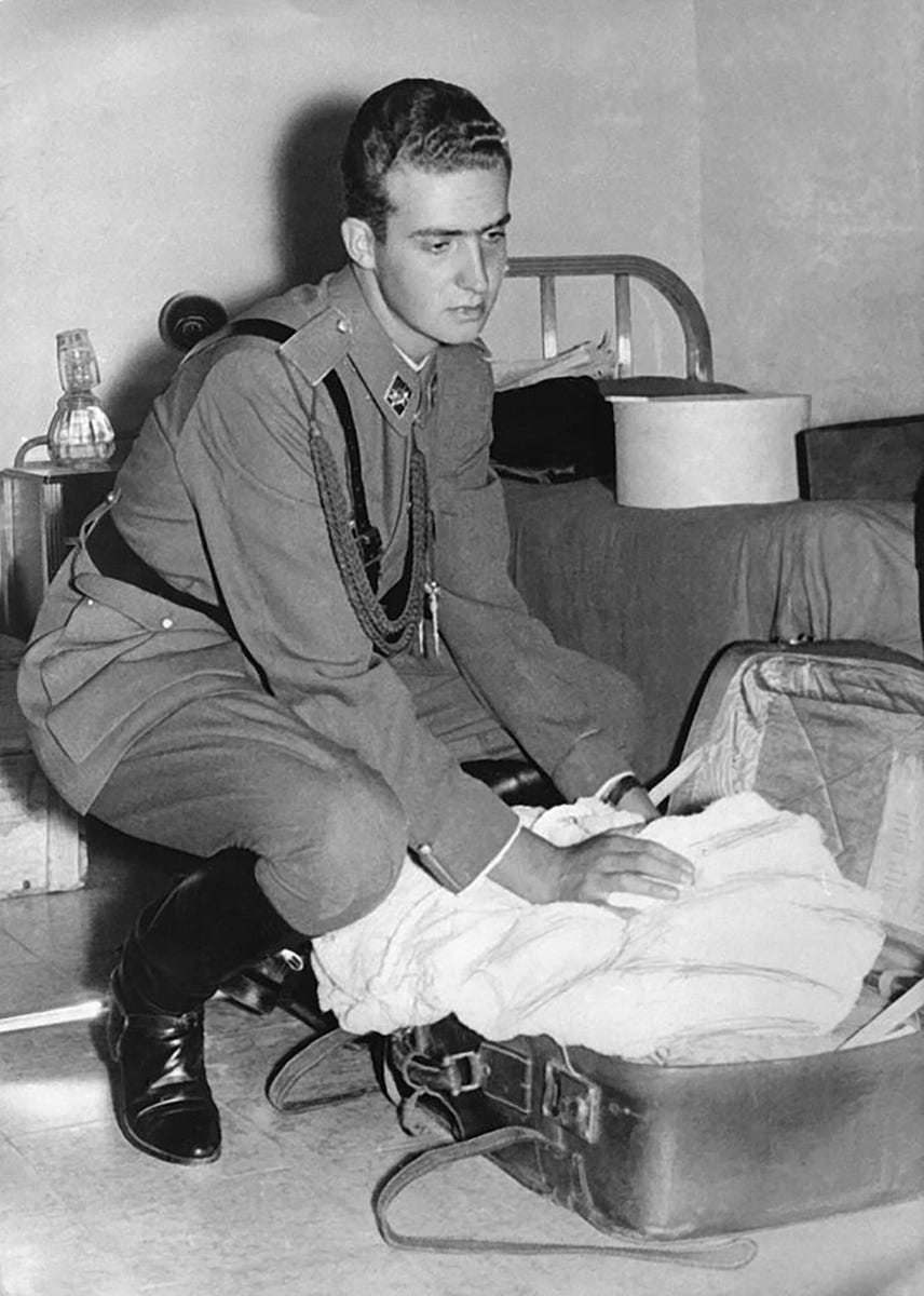 principe heredero juan carlos dormitorio instalaciones academia militar zaragoza