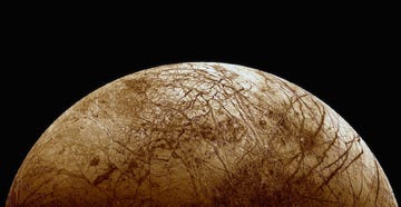 het oppervlak van europa, een van de manen van jupiter
