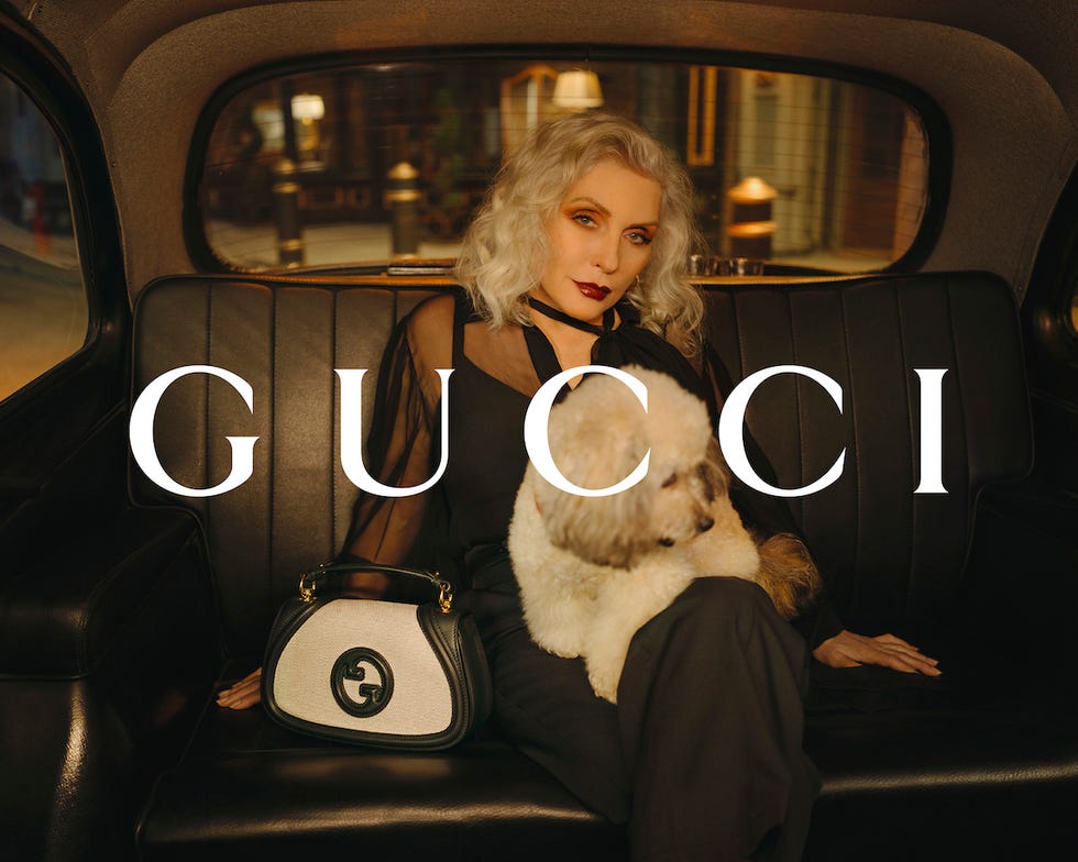 debbie harry diện thời trang gucci