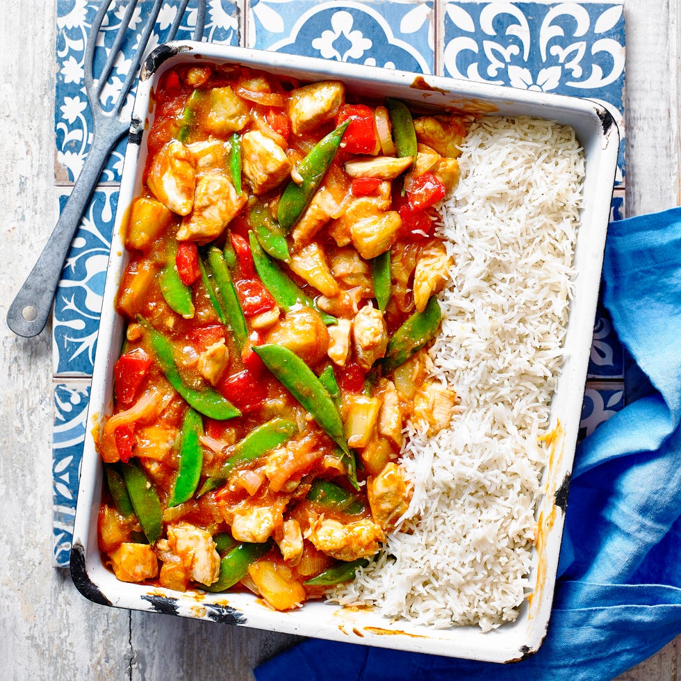 sweet and sour chicken with rice traybake