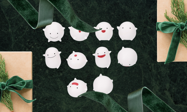 warawara figures on a holiday background