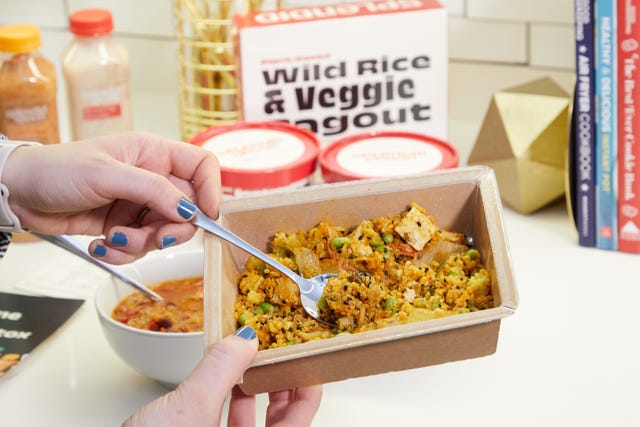 testing out splendid spoon vegan meals in the good housekeeping institute
