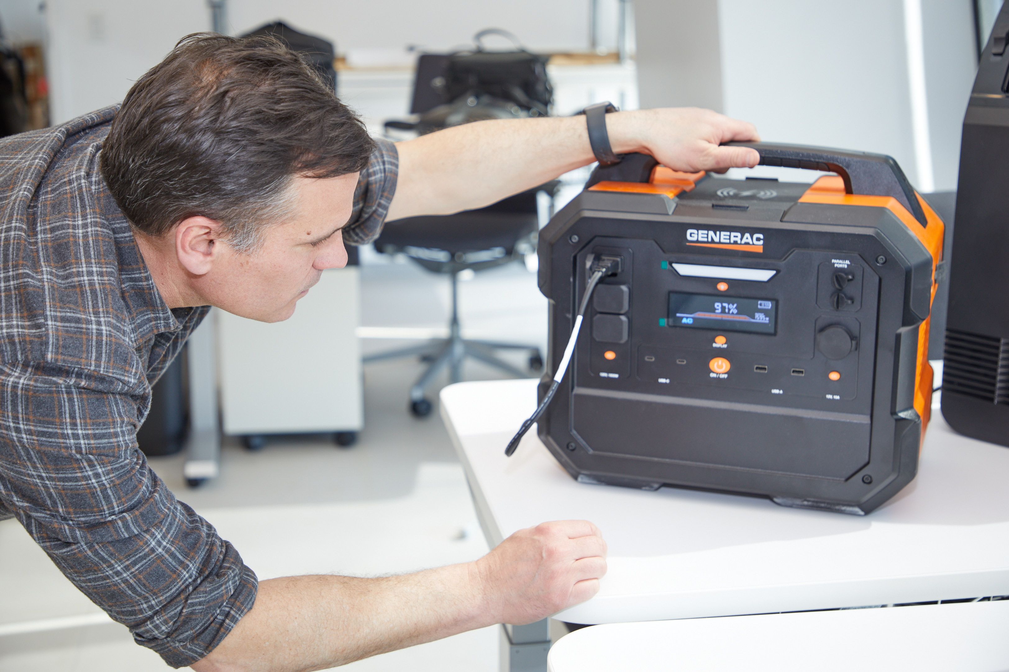 Solar vs. Gas Generators: Which Backup Power Option Is Best?