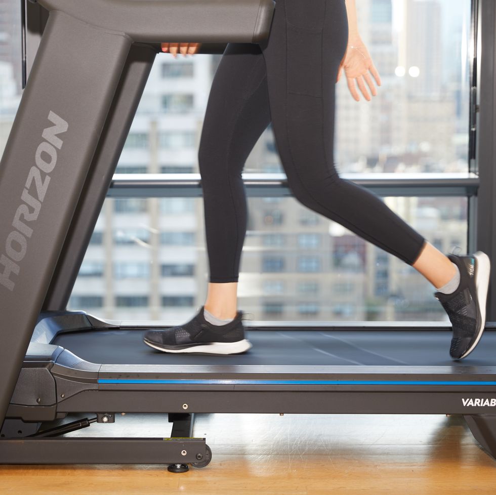 sassos testing out the running belt on a horizon fitness treadmill