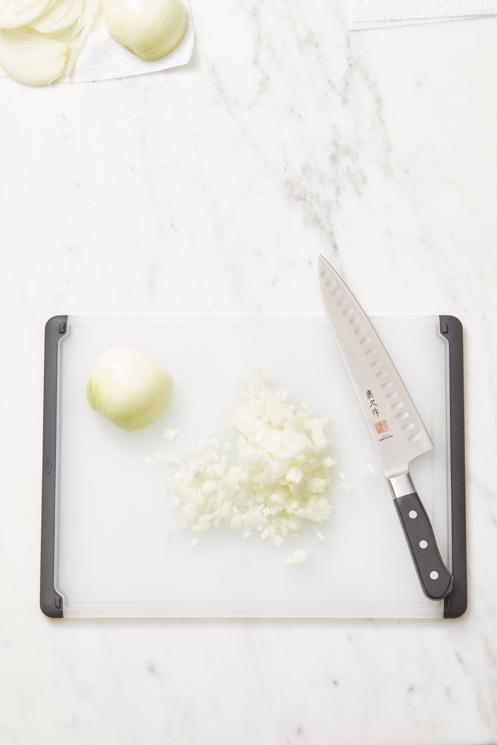 How to Mince, Dice and Chop Onions > Start Cooking