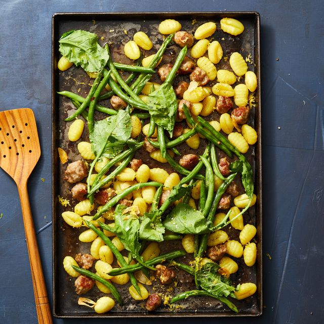 sheet pan gnocchi with sausage and green beans