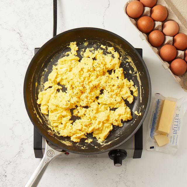 How to Make the Best Scrambled Eggs - Easy Scrambled Eggs Recipe