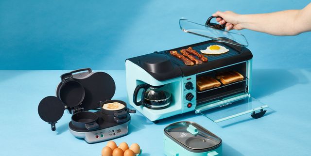 3-in-1 breakfast maker creates fry-up, toast and coffee all at once
