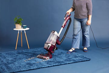 i tested shark's stratos upright vacuum cleaner