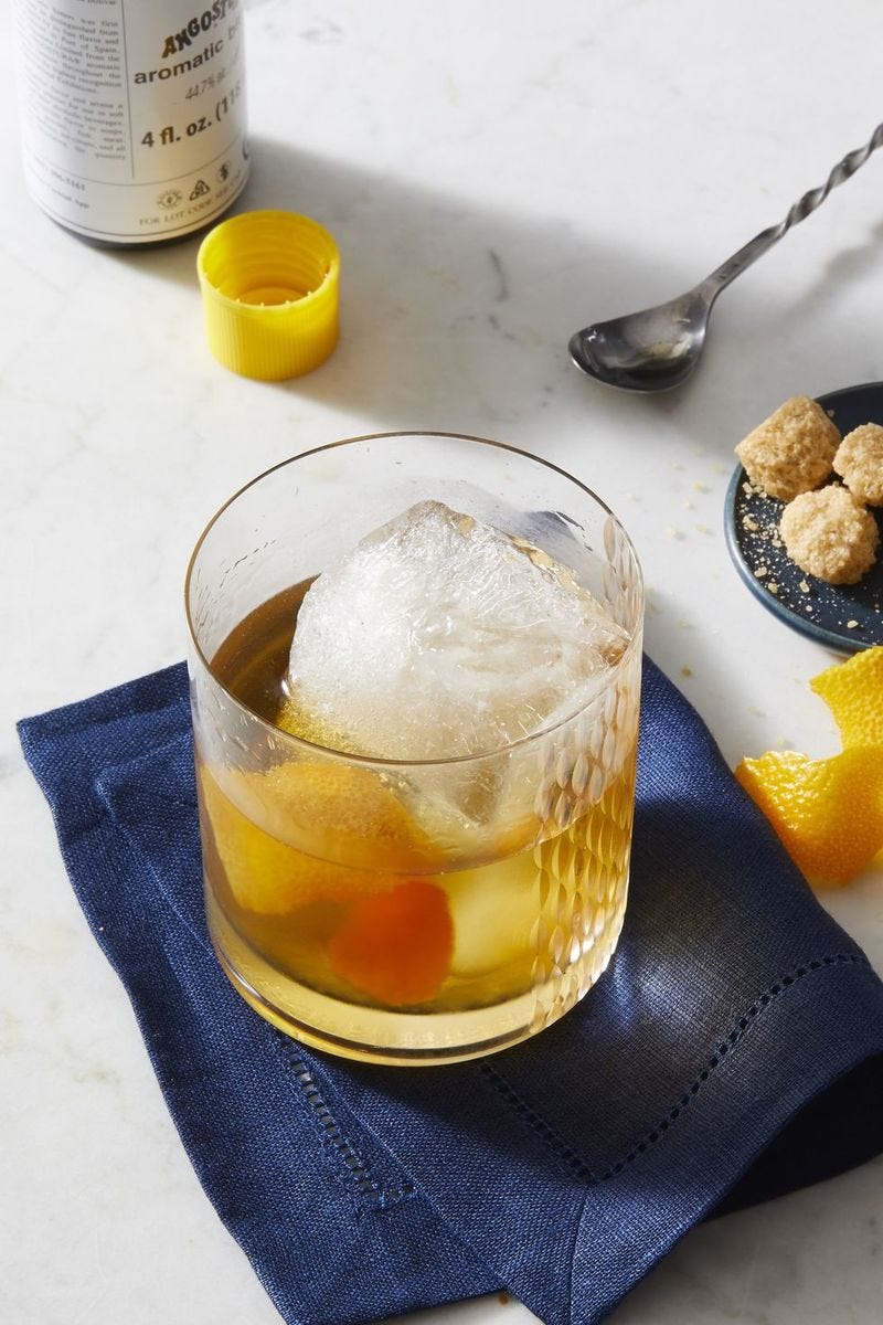 old fashioned cocktail