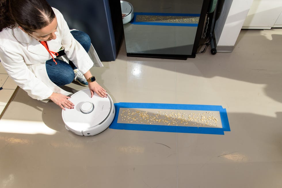 best robot vacuums testing a robot vacuum