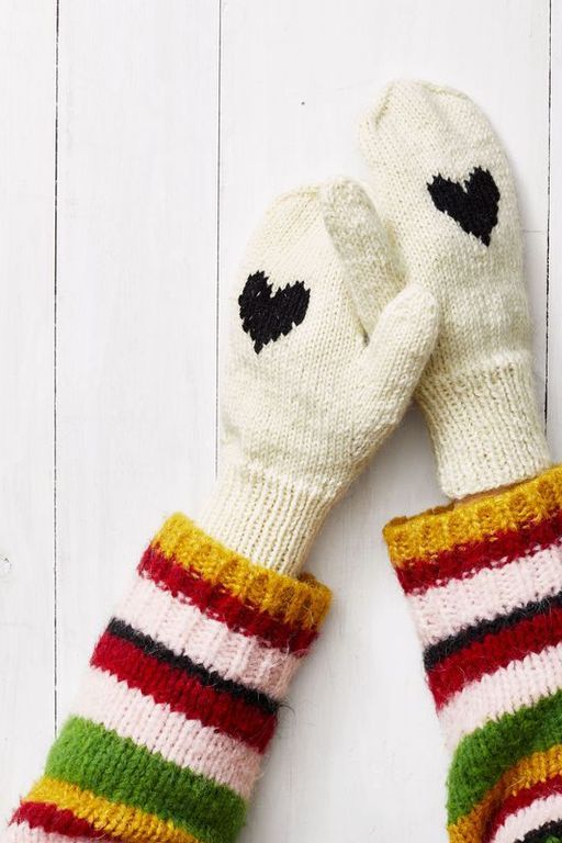 adult craft ideas, white mittens with black hearts