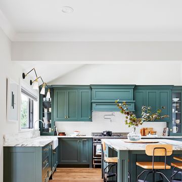 Rachael Ray Home Tour - Rachael Ray's Small Kitchen in New York City