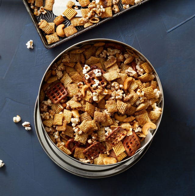cinnamon sugar party mix cinnamon sugar party mix