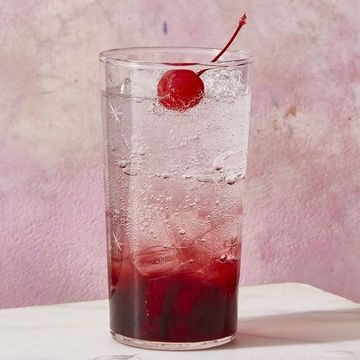 drink, woo woo, tinto de verano, cranberry juice, highball glass, non alcoholic beverage, kalimotxo, juice, italian soda, wine cocktail,