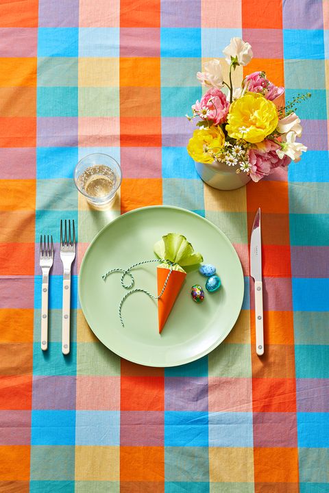 easter decoration ideas carrot treat cones