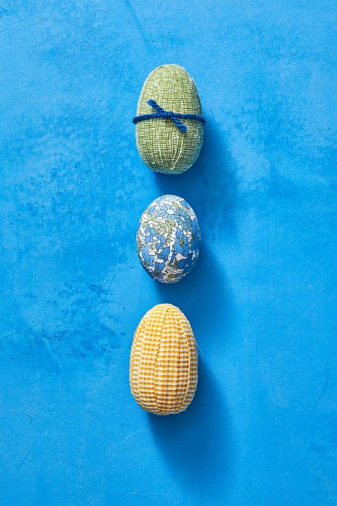 easter decoration ideas fabric wrapped eggs