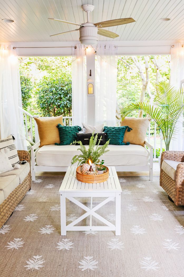 Outdoor deck with stenciled rug