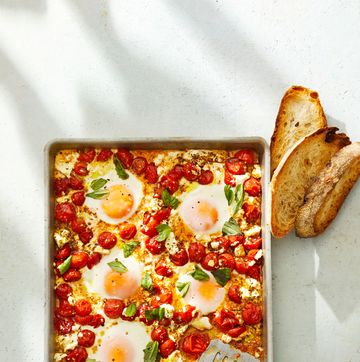 tomato and feta baked eggs