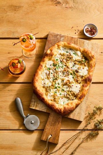 lemony white clam pizza