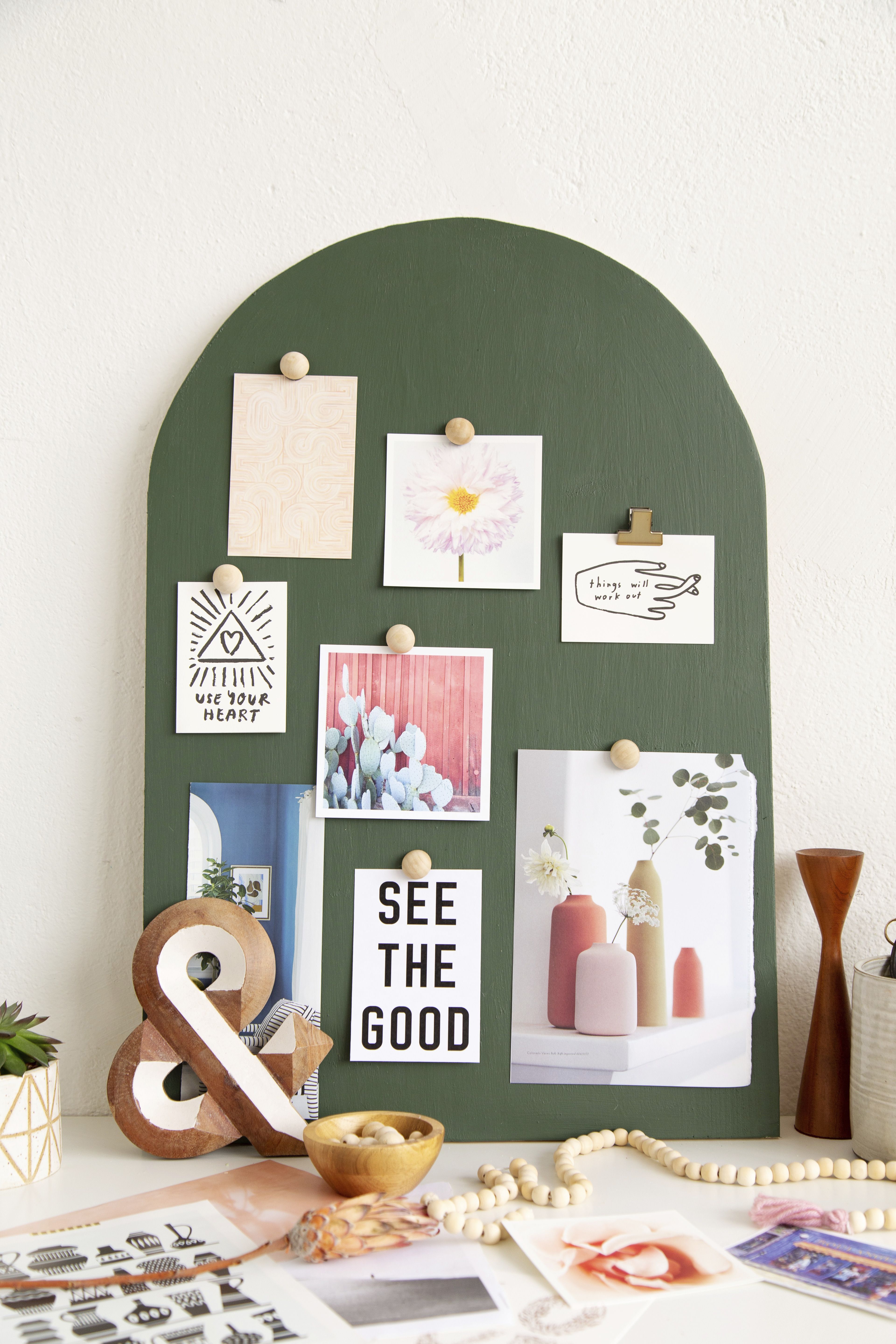 hanging canvas art without nails