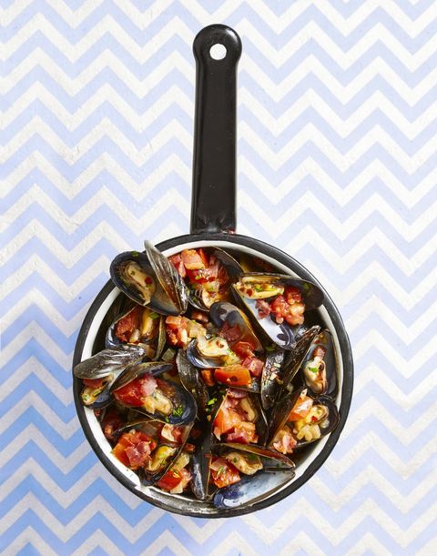 feast of seven fishes recipes -spicy italian mussels and frites