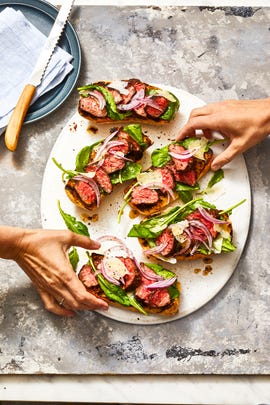 steak sandwich with arugula